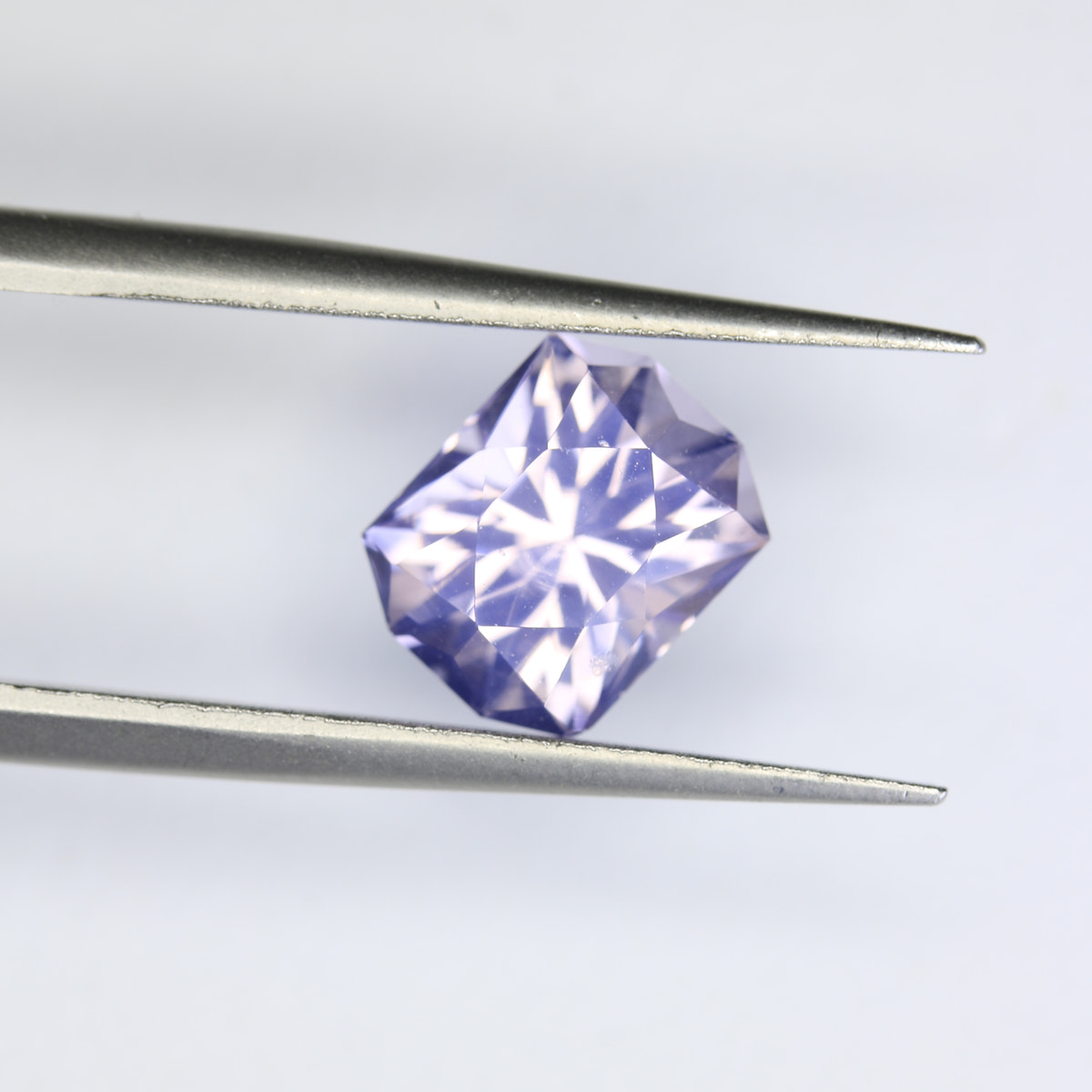 2.37ct Quartz lavender - alternate view 2