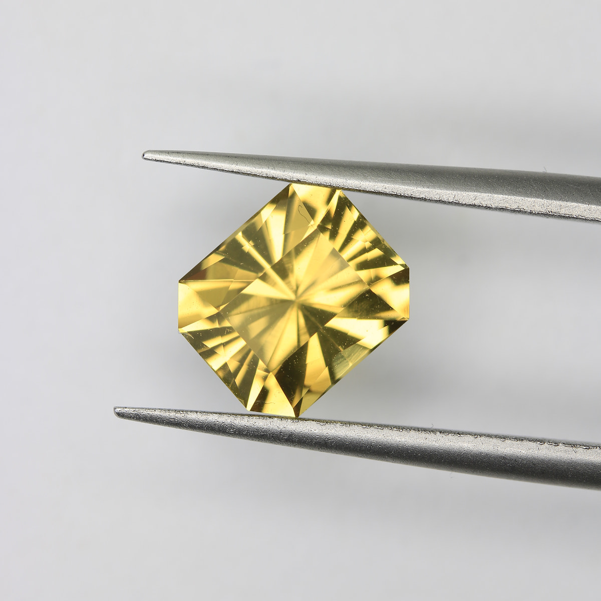 2.3ct Citrine