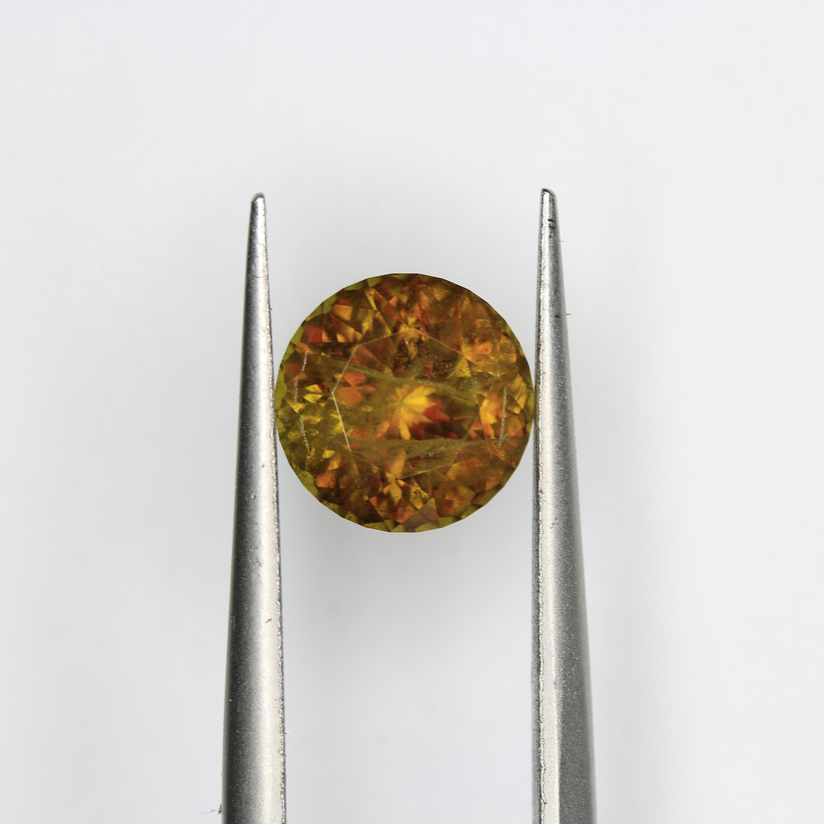2.3ct Sphene - alternate view 2