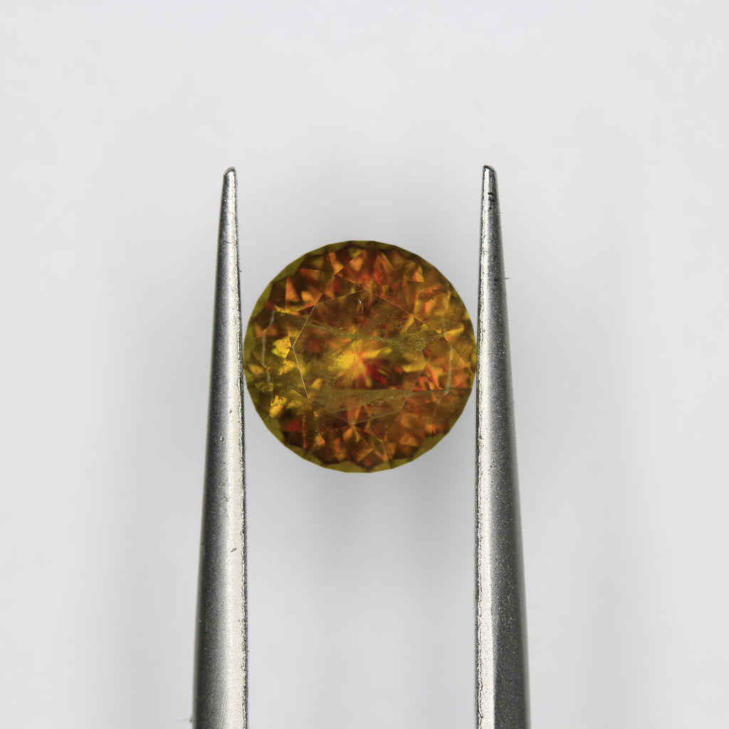 2.3ct Sphene