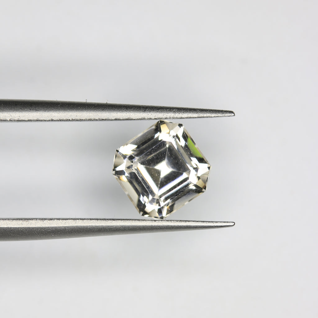 2.44ct Topaz Skardu - alternate view 2