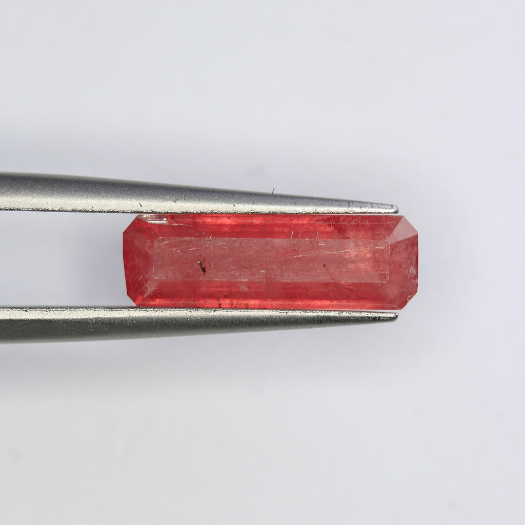 2.45ct Rhodonite rare - alternate view 2