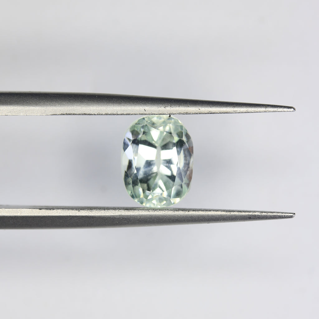 2.5ct Kunzite Green (Hiddenite) - alternate view 2