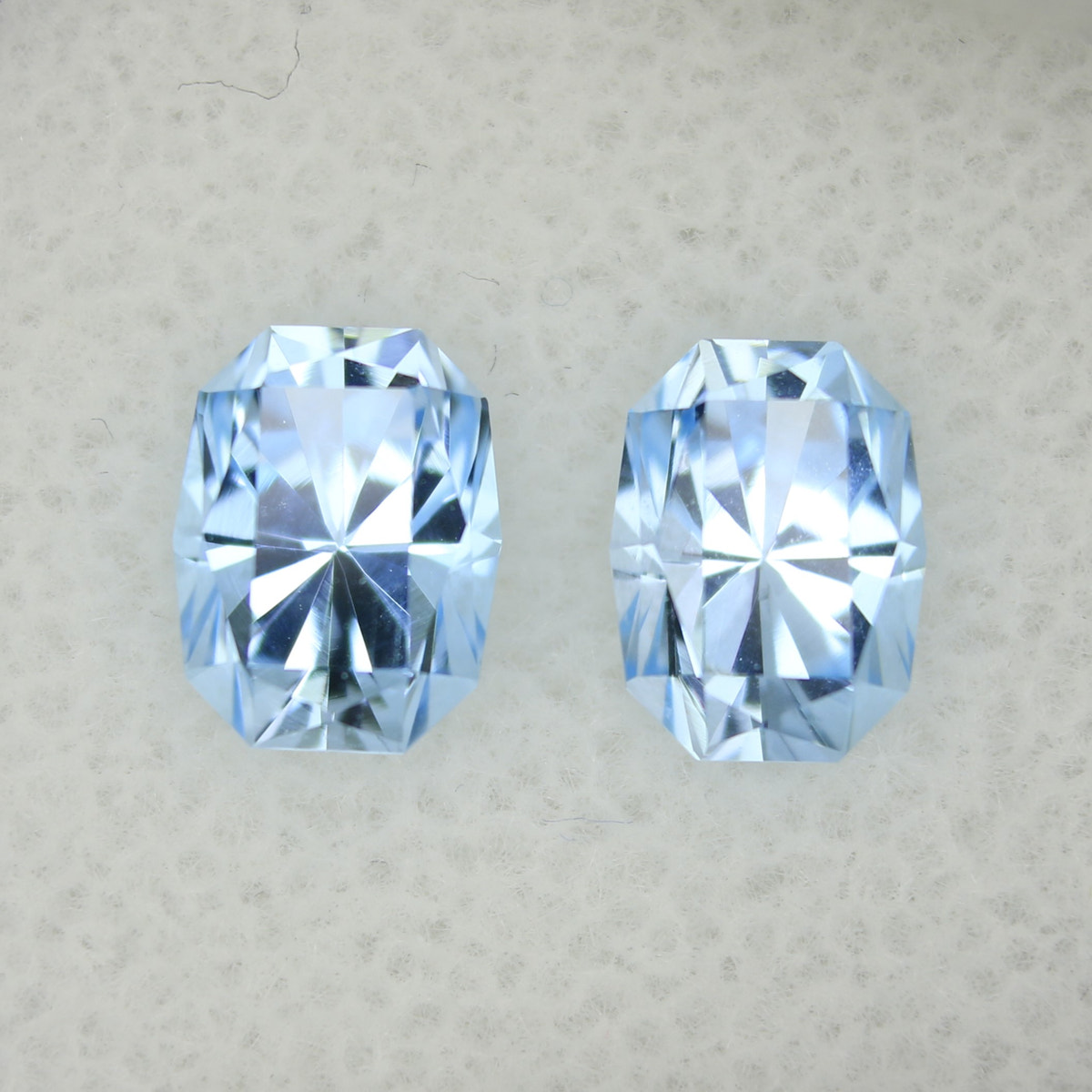 2.62ct Topaz Sky blue Pair - alternate view 2