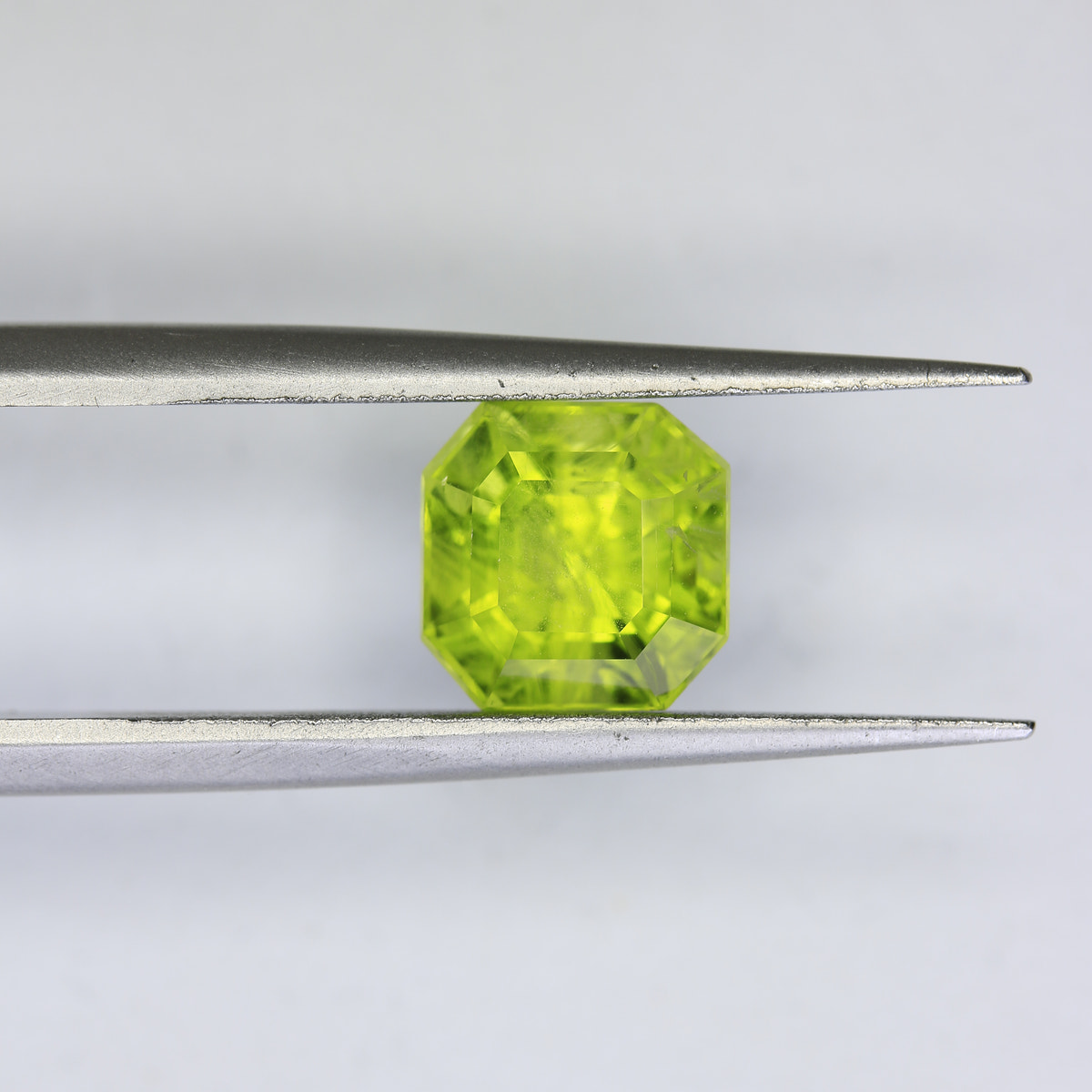 2.64ct Peridot