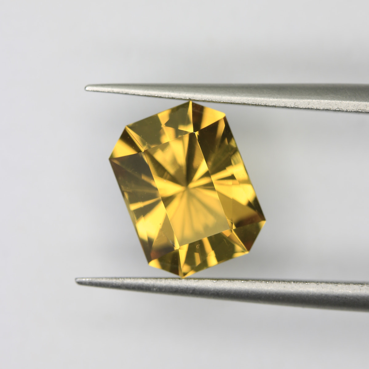 2.7ct Citrine