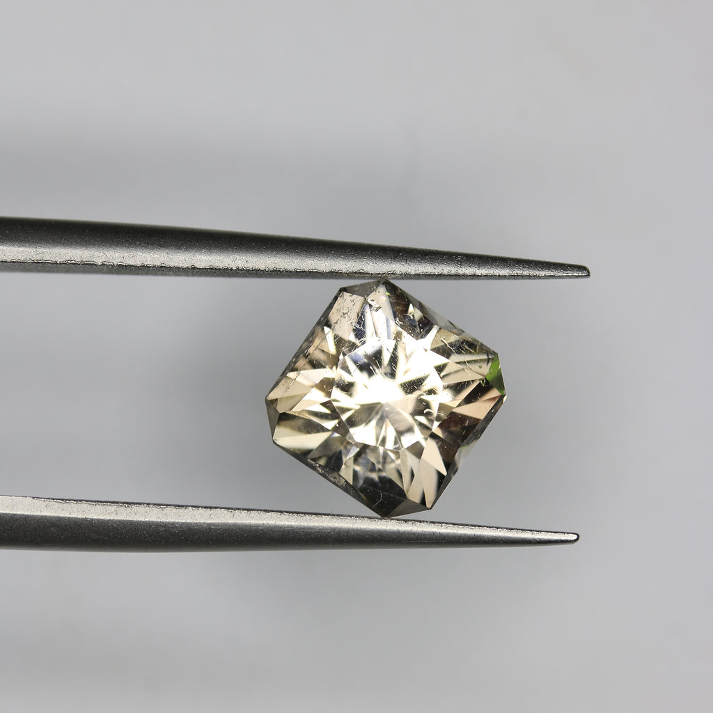 2.85ct Topaz White - alternate view 2