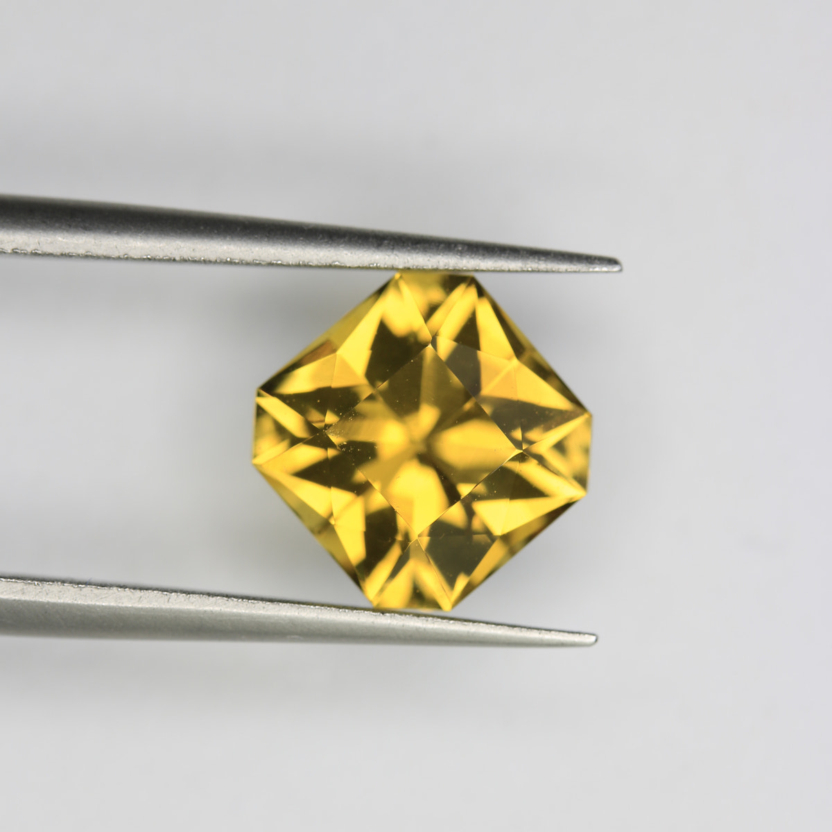 2.8ct Citrine - alternate view 2