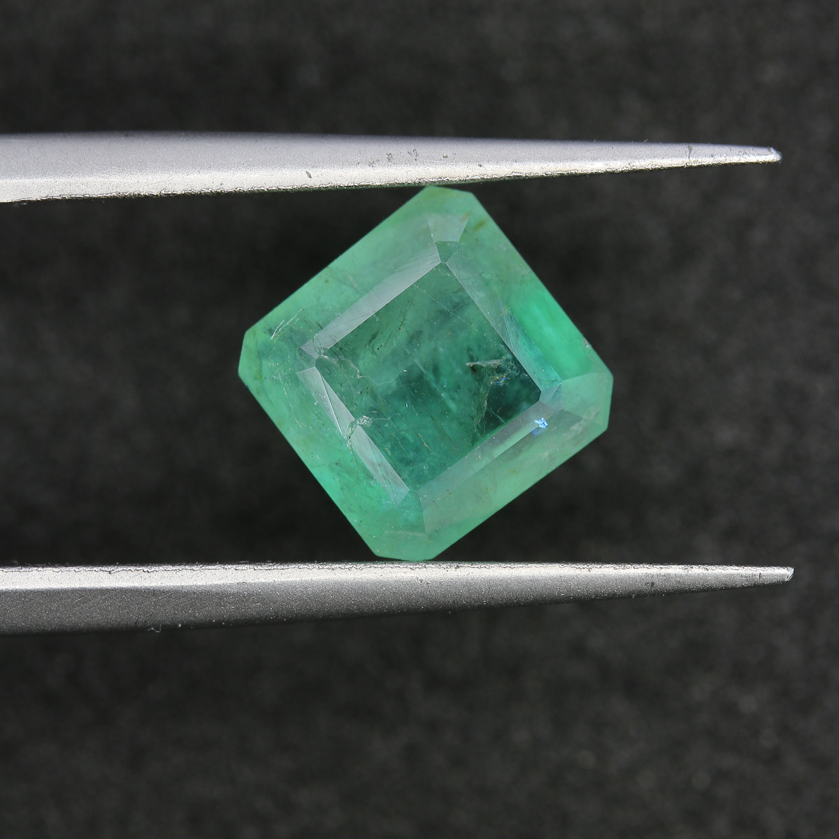 2.91ct Emerald Panjshir - alternate view 2