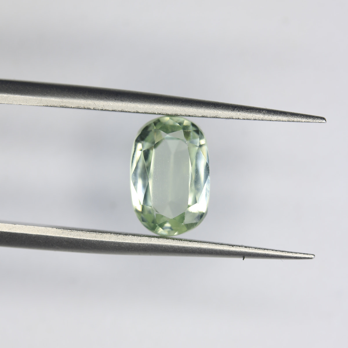 2.9ct Kunzite Green (Hiddenite)