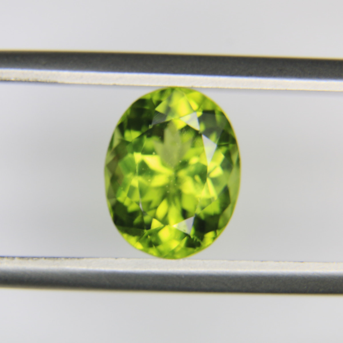 2.9ct Peridot