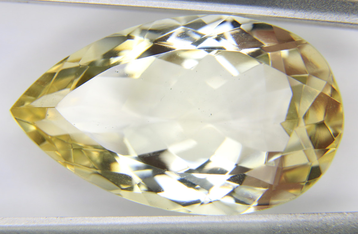 20.16ct Quartz Lemon