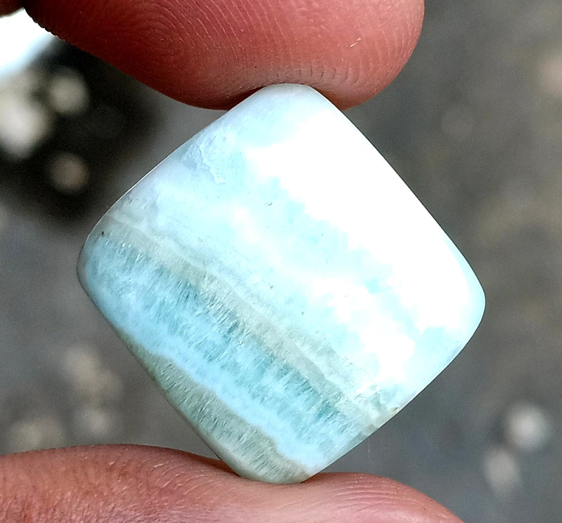 20ct Caribbean Calcite - alternate view 2