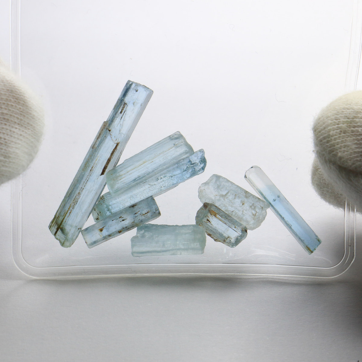 23ct Aquamarine Points Parcel