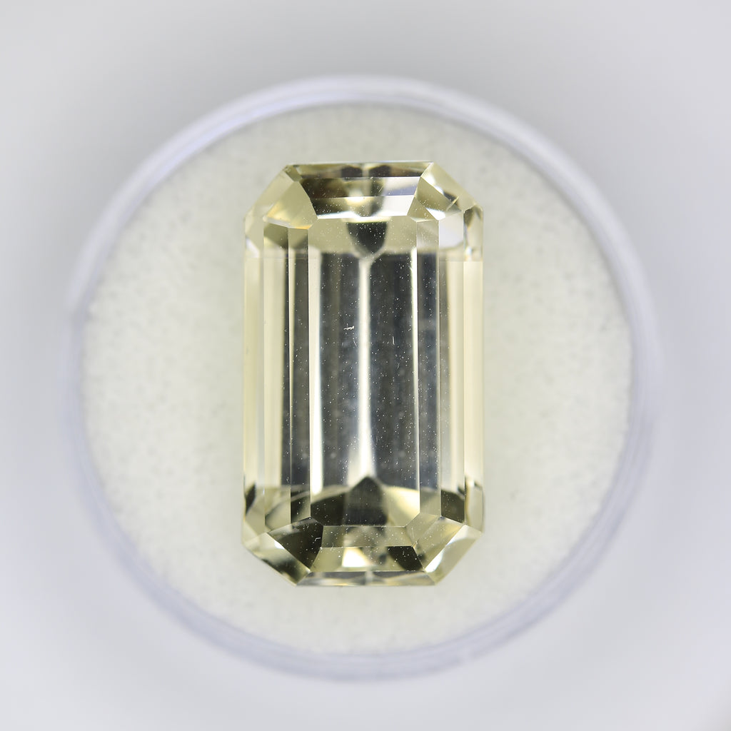 24.85ct Kunzite Yellow (Spodumene) - alternate view 2