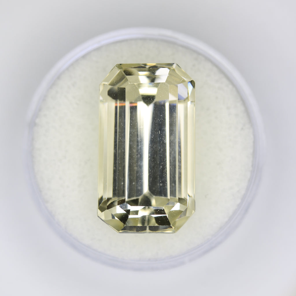 24.85ct Kunzite Yellow (Spodumene)