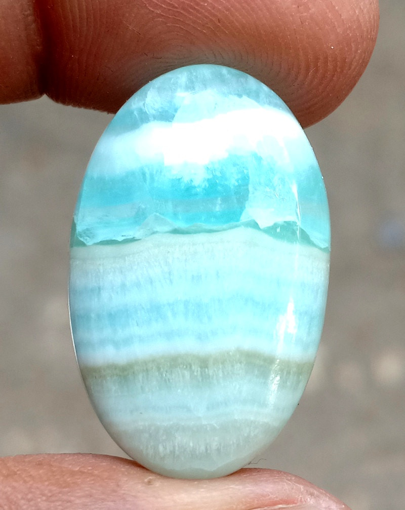25.85ct Caribbean Calcite - alternate view 2