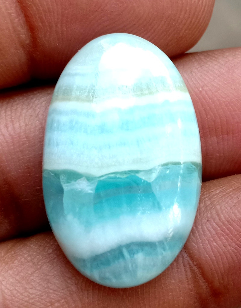 25.85ct Caribbean Calcite - alternate view 3