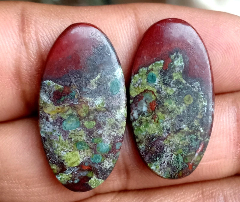 28.75ct Dragon Bloodstone Jasper Pair - alternate view 2