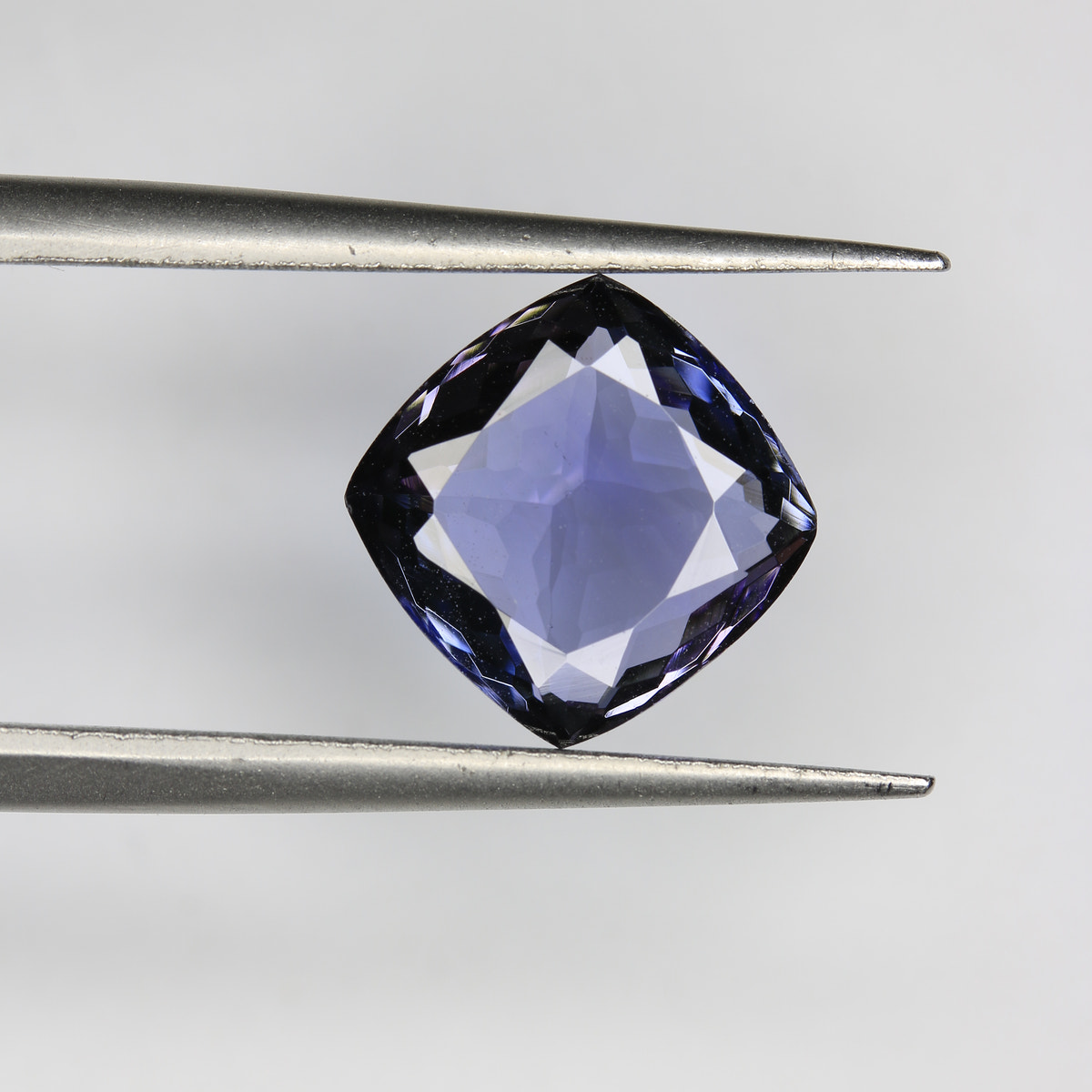 3.04ct Tanzanite - alternate view 2