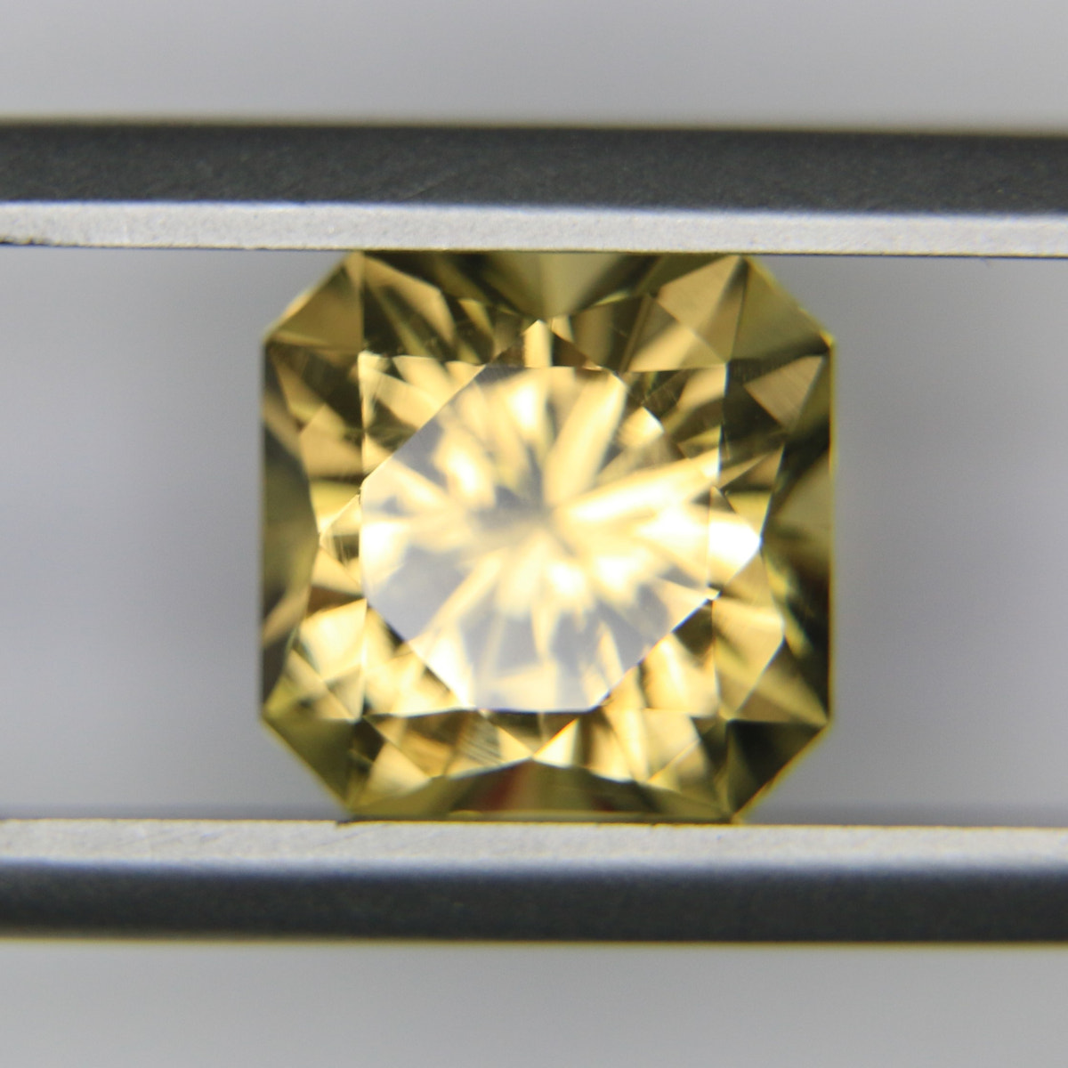 3.16ct Citrine - alternate view 2