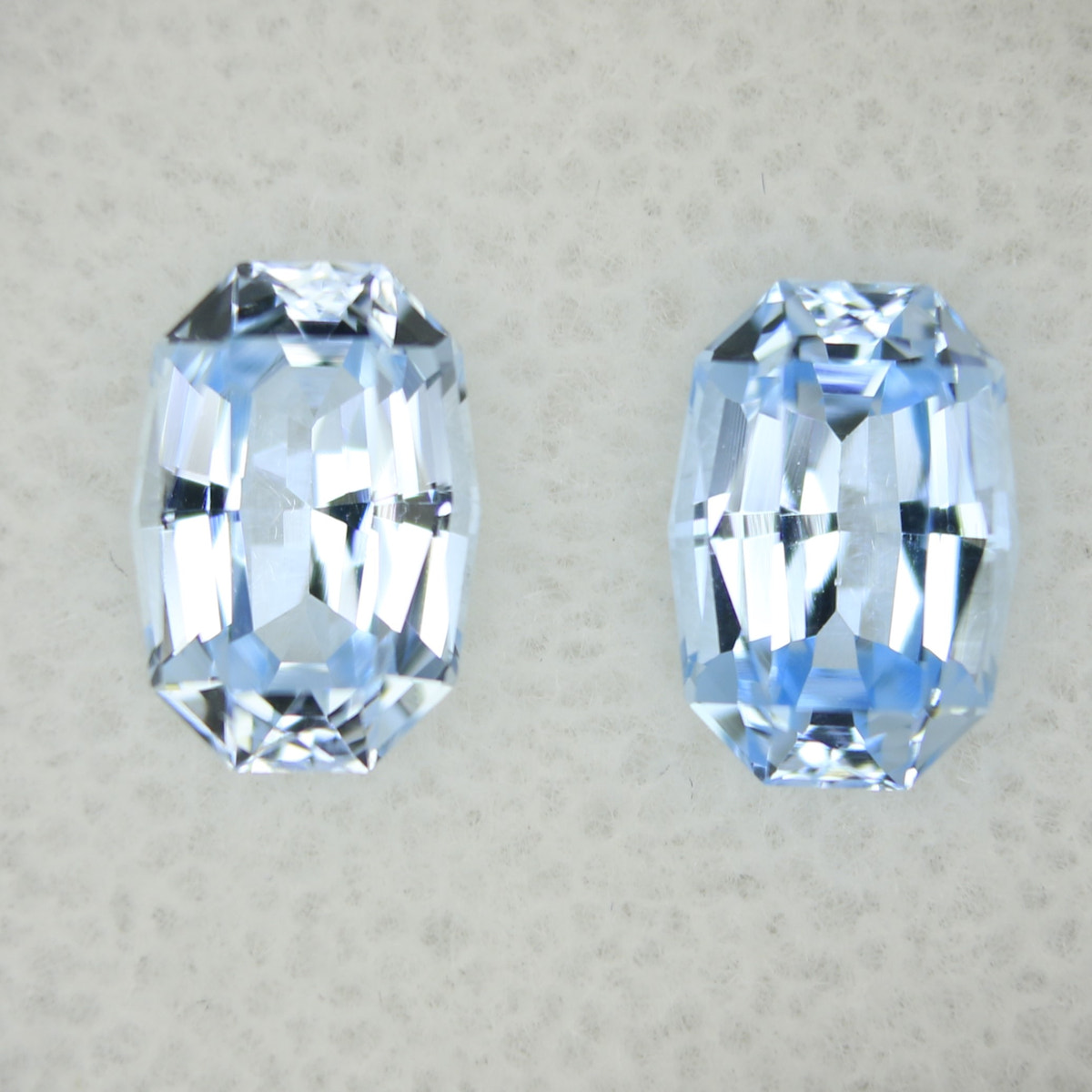 3.18ct Topaz Sky blue Pair - alternate view 3