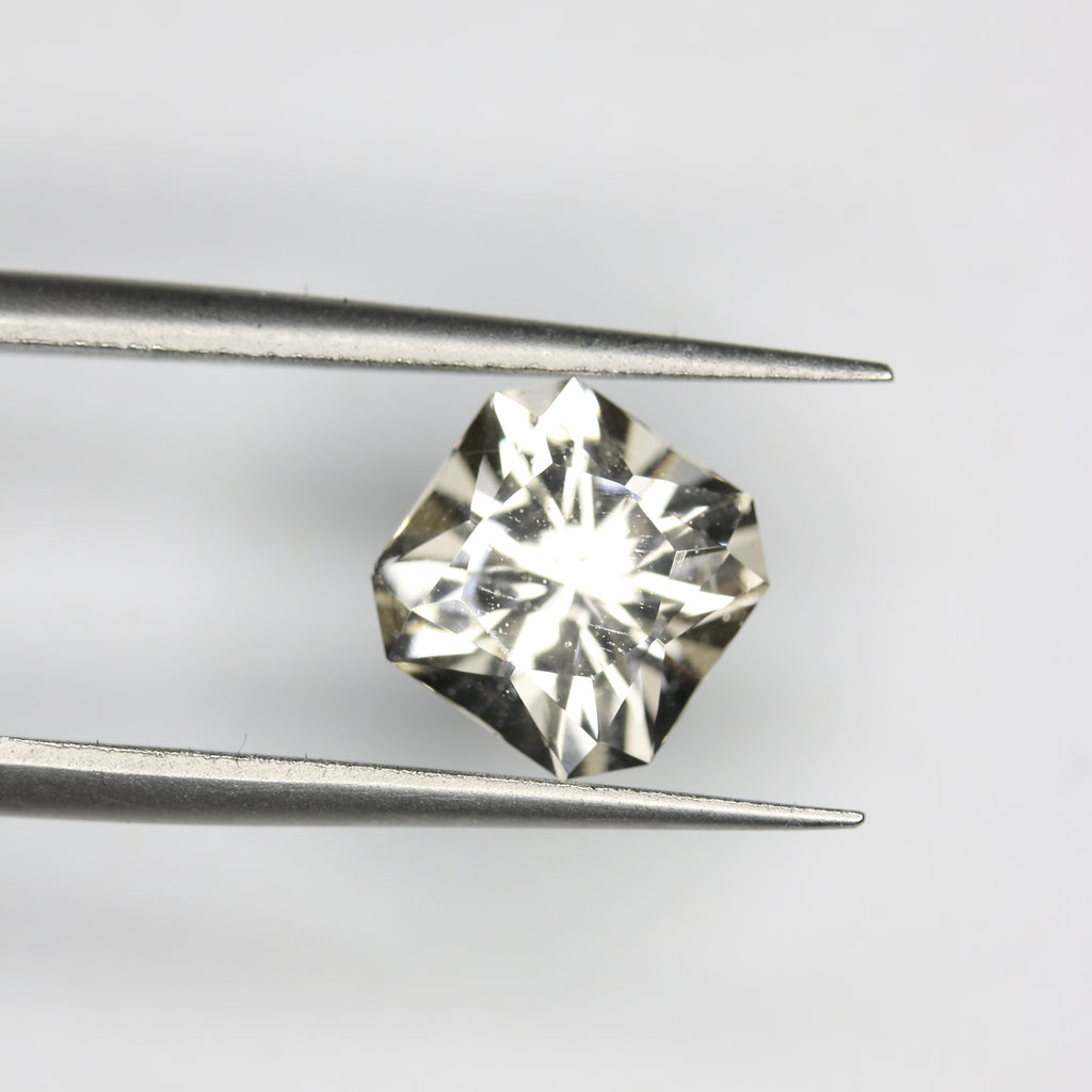 3.18ct Topaz white - alternate view 2