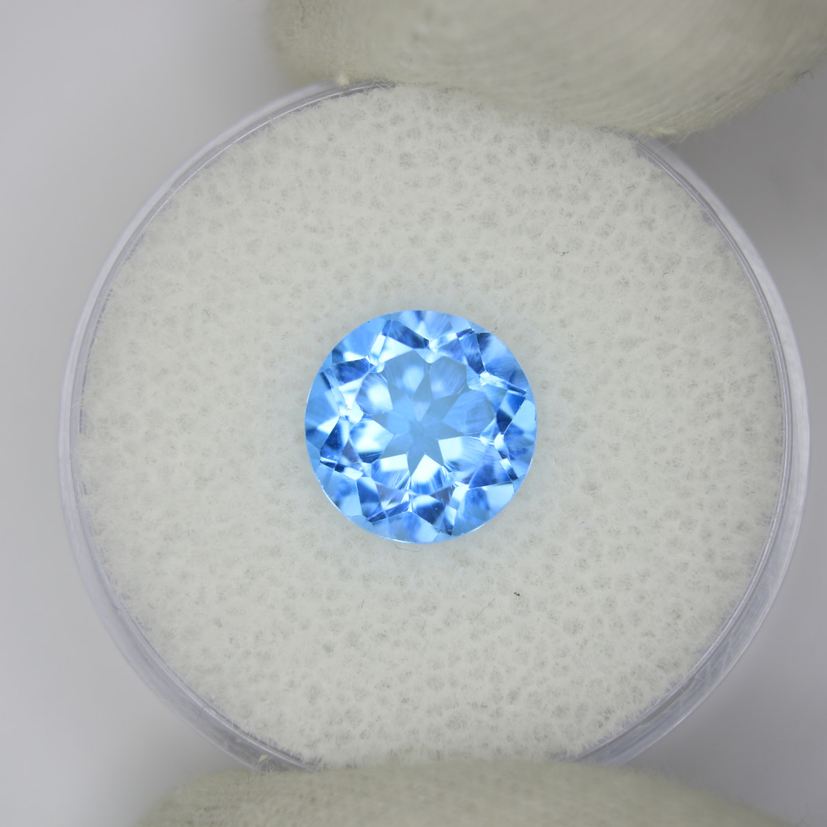 3.1ct Topaz Swiss blue