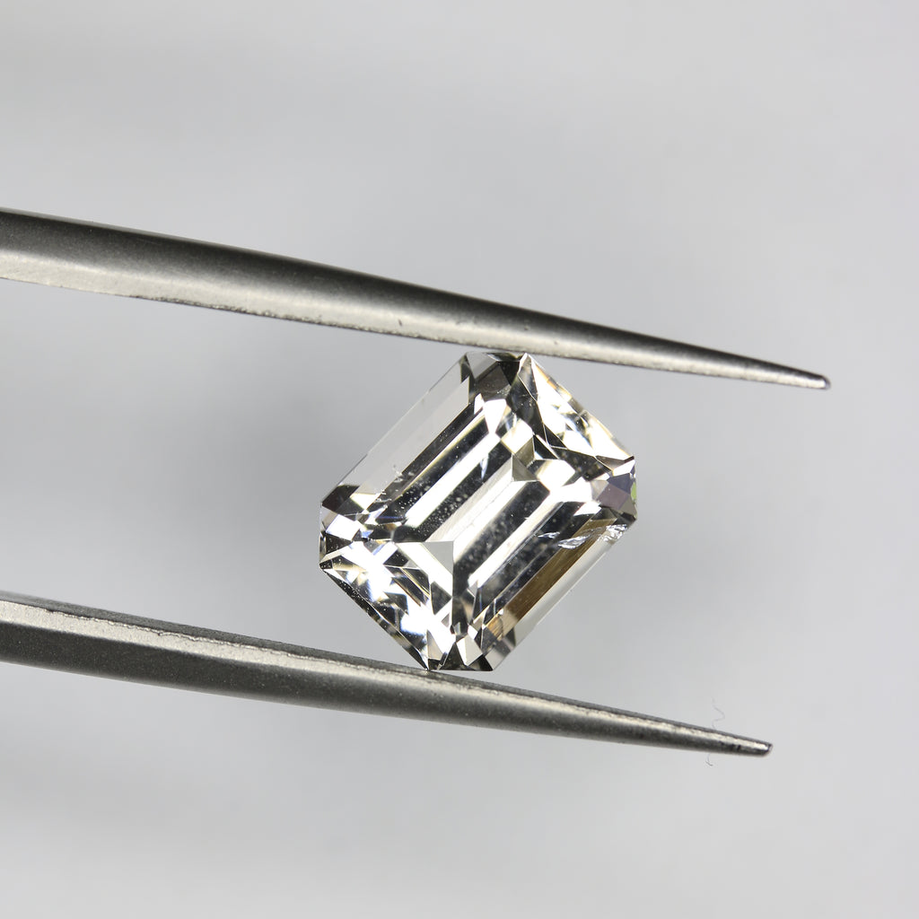 3.25ct Topaz White - alternate view 2