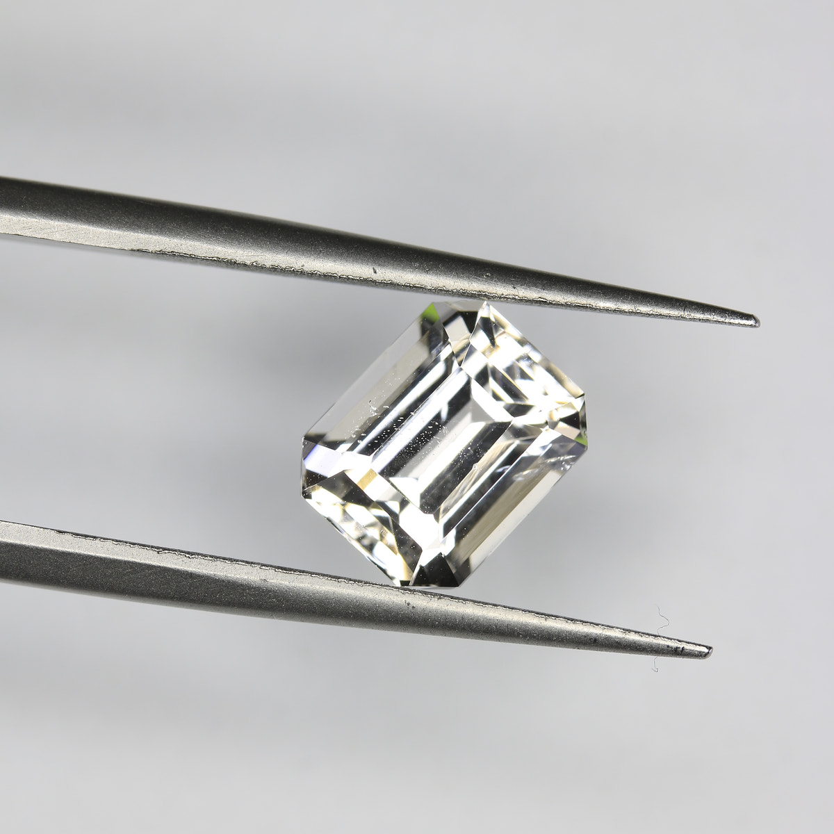3.25ct Topaz White - alternate view 3