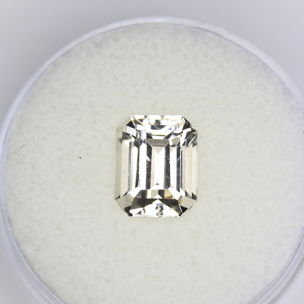 3.25ct Topaz White - alternate view 4