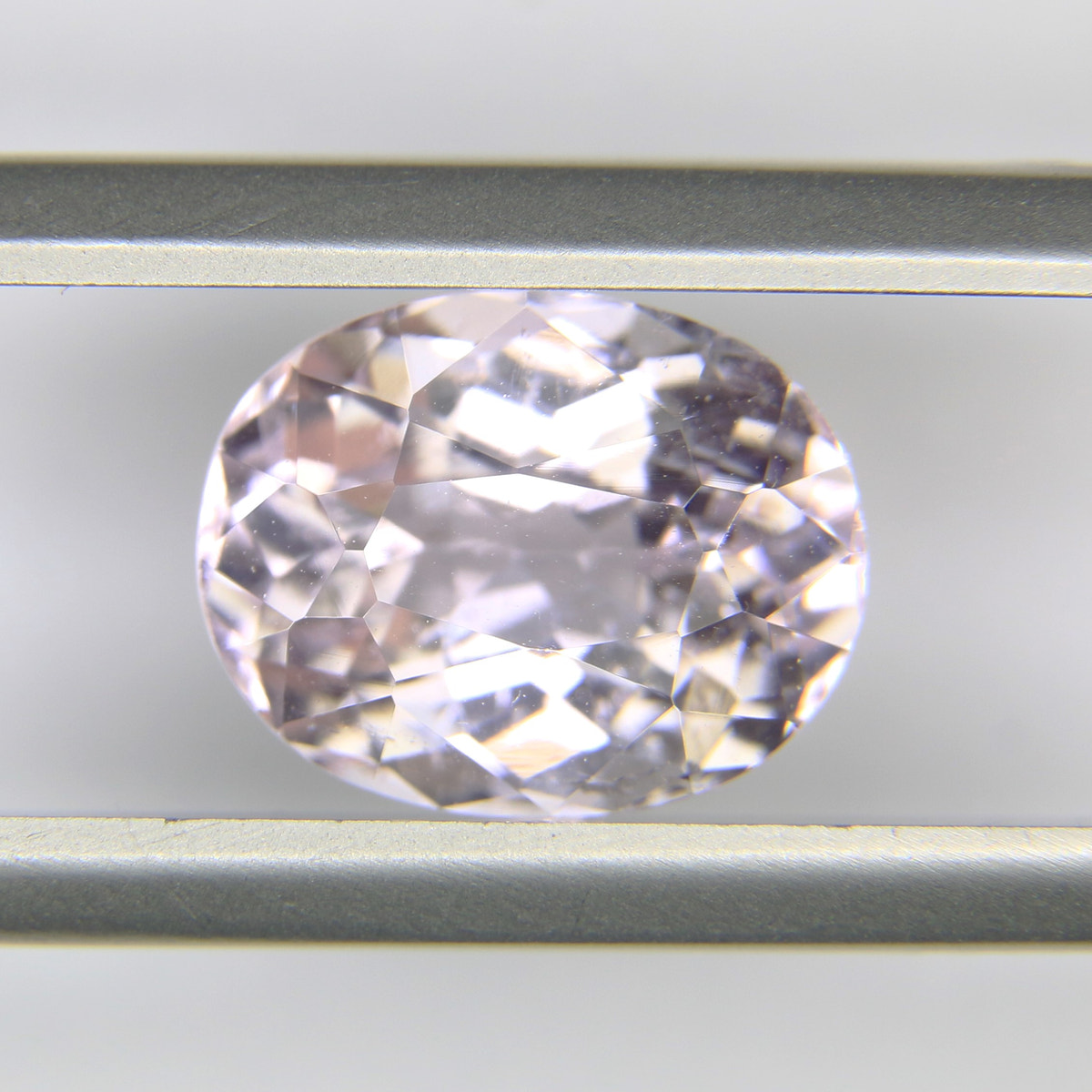 3.35ct Kunzite - alternate view 2