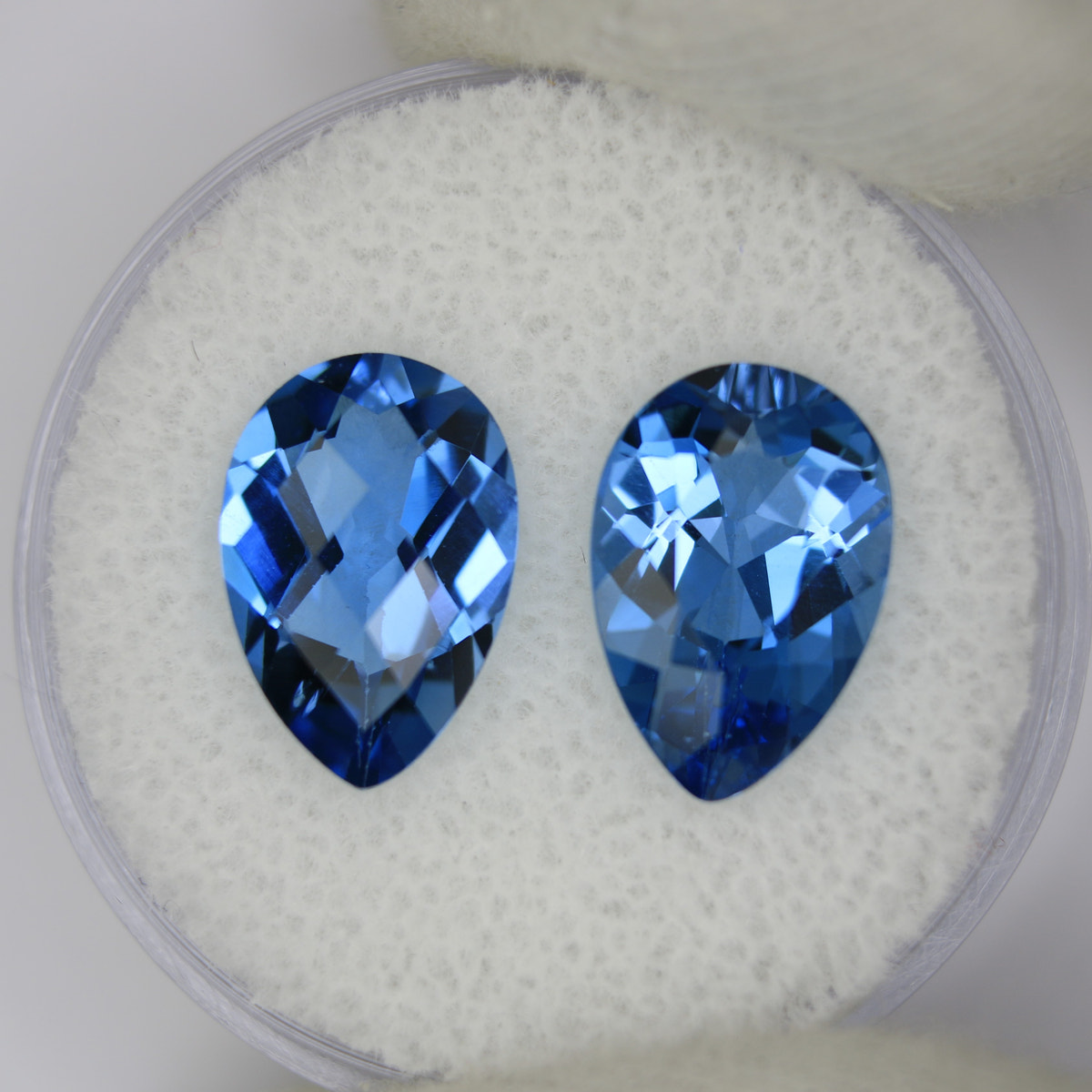 3.35ct Topaz Swiss blue Pair