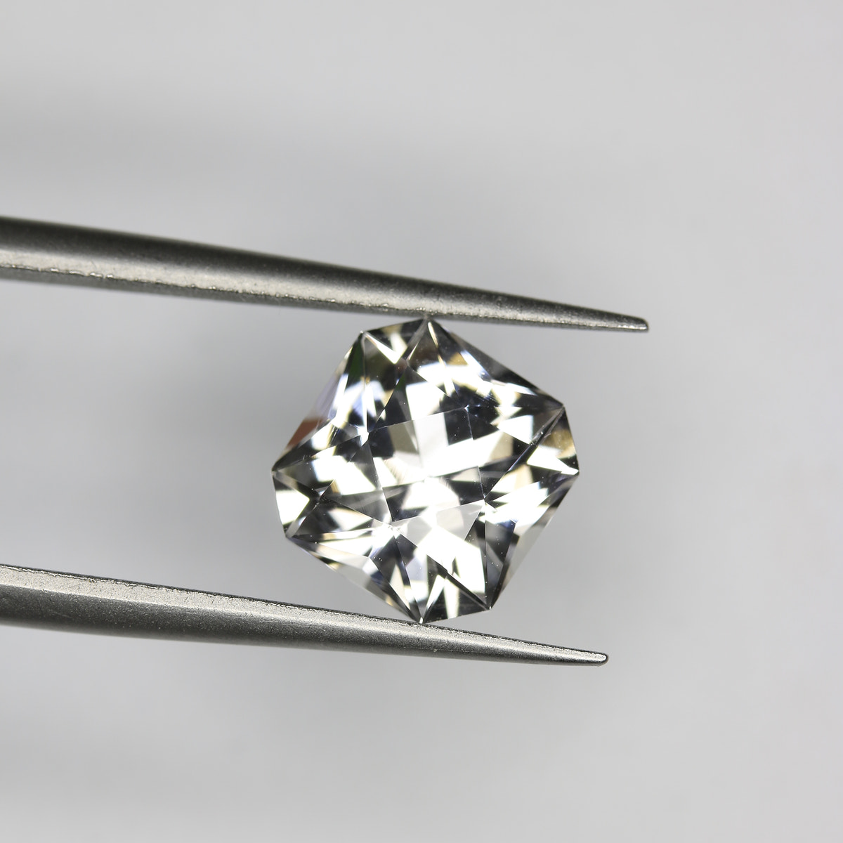 3.45ct Topaz White - alternate view 2