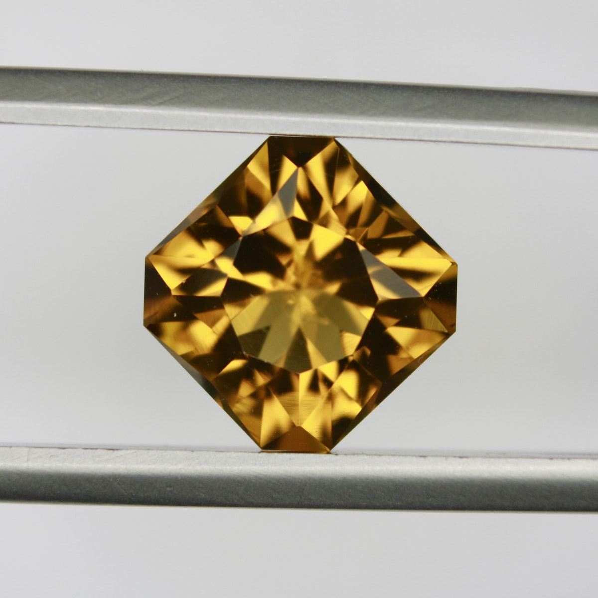 3.6ct Citrine - alternate view 3