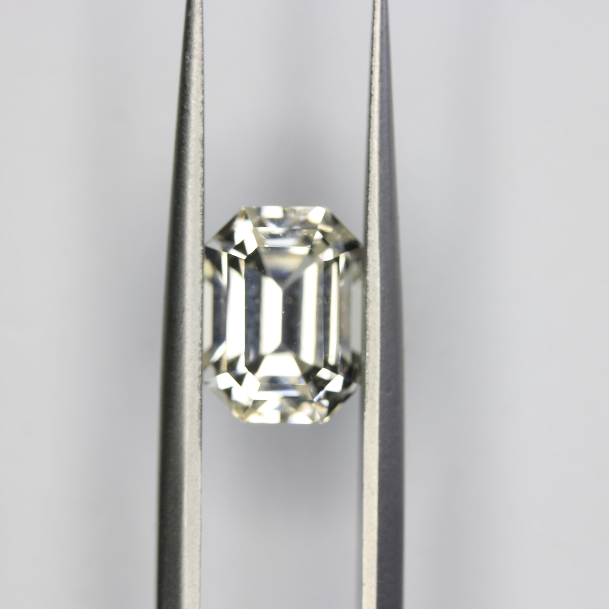 3.6ct Kunzite Yellow (Spodumene) - alternate view 2