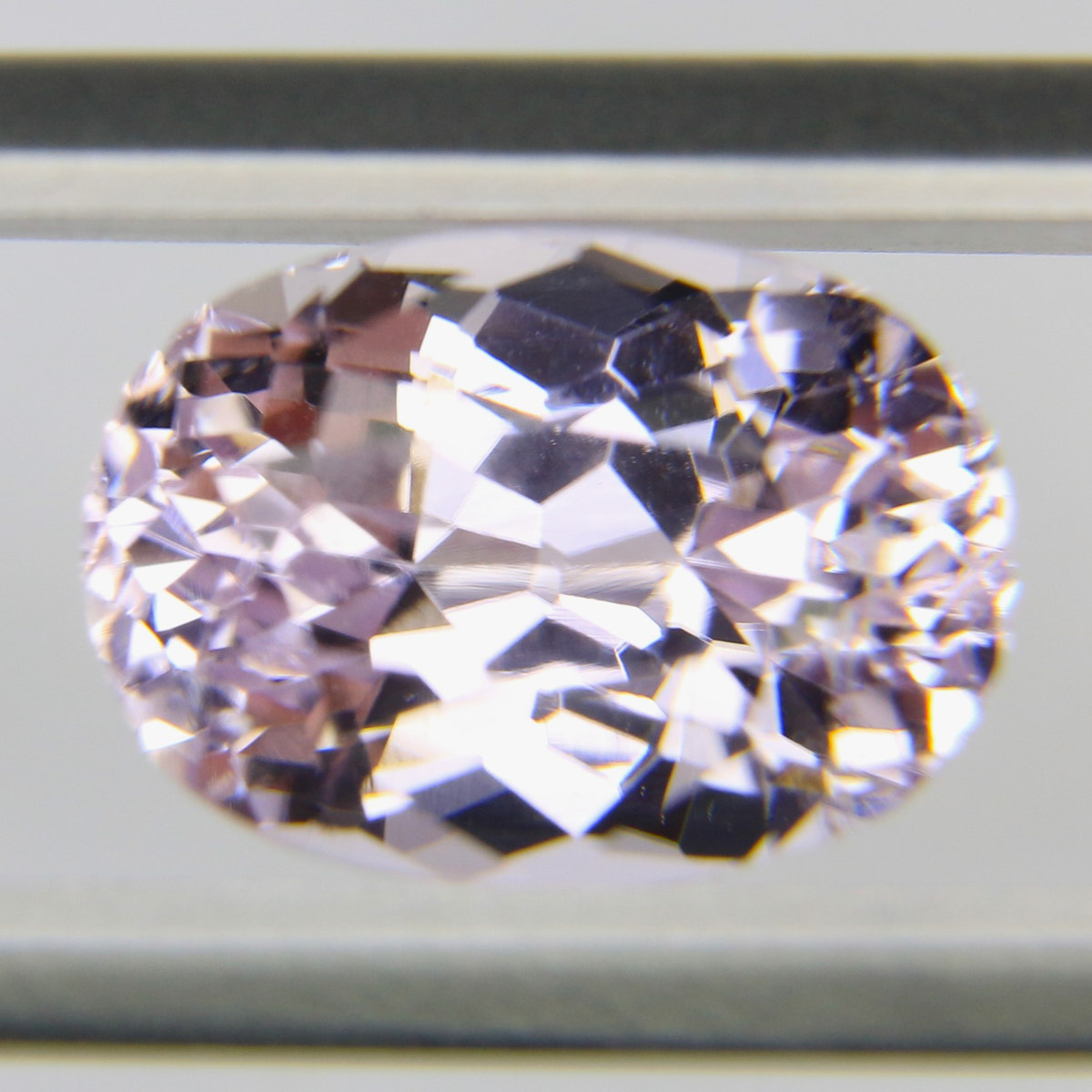 3.83ct Kunzite - alternate view 3