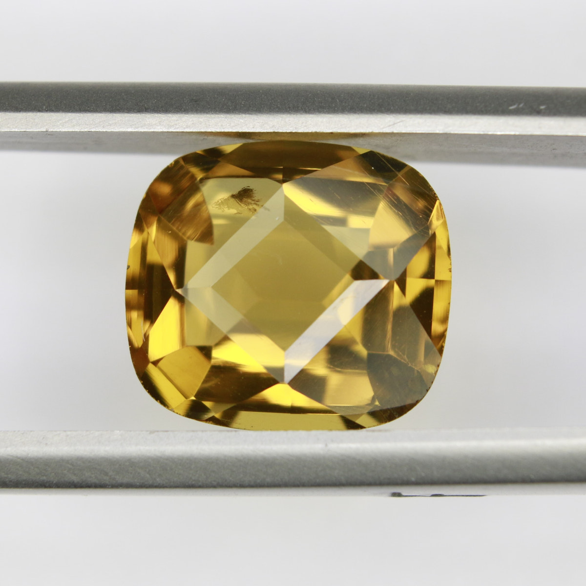 3.84ct Citrine - alternate view 2