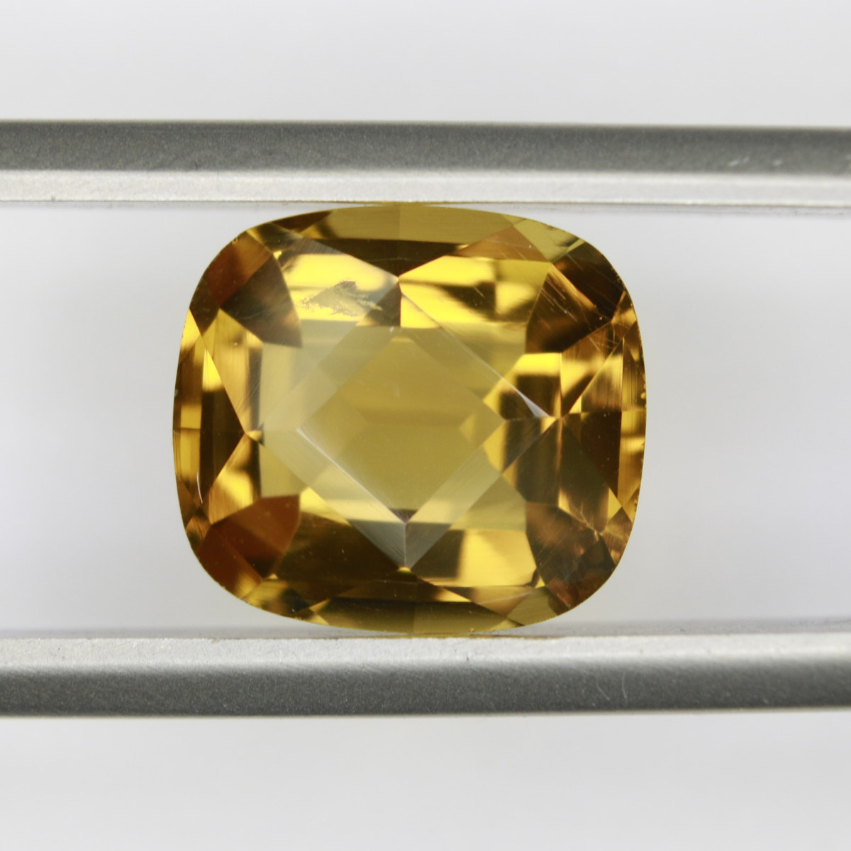 3.84ct Citrine