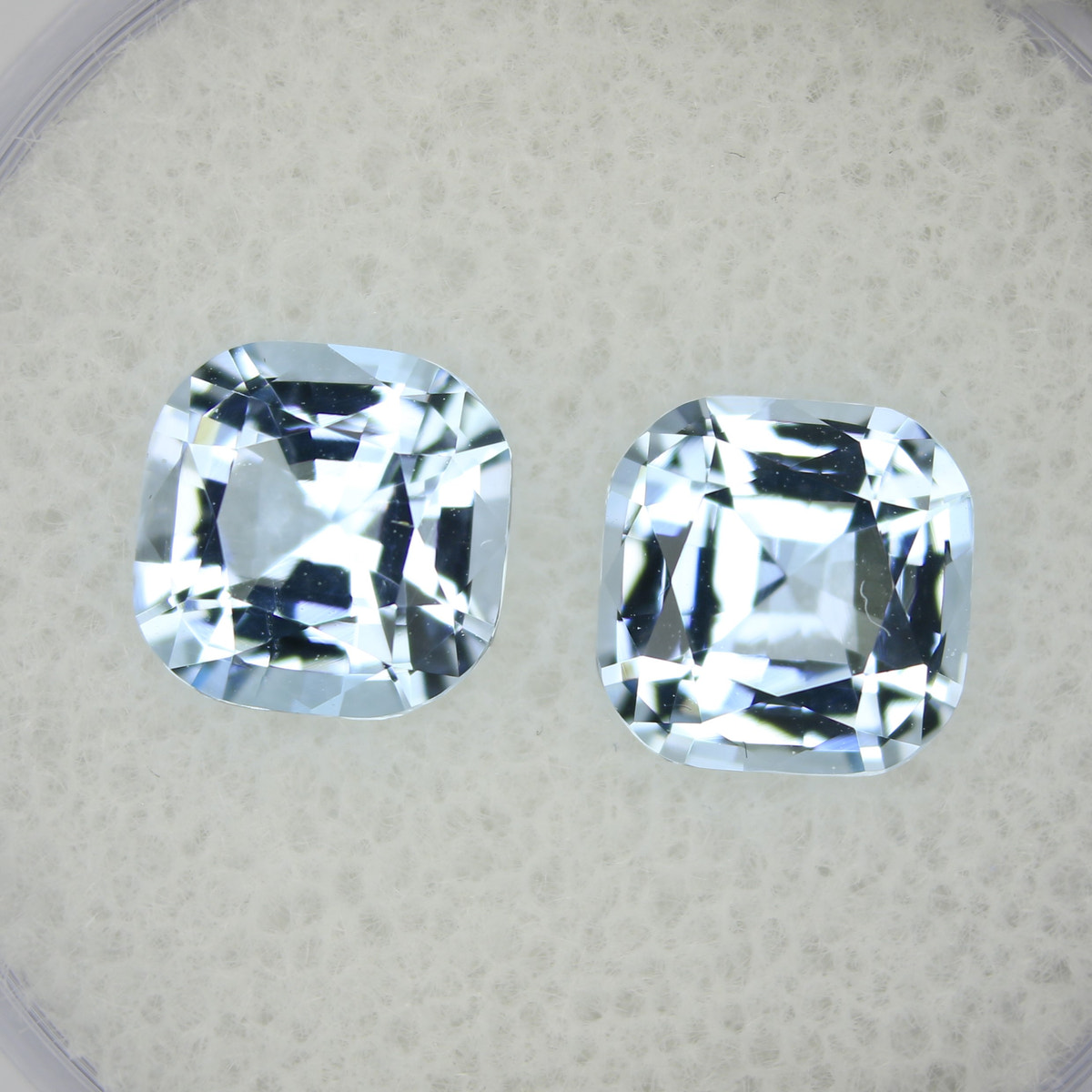 3.85ct Topaz Sky blue Pair - alternate view 3