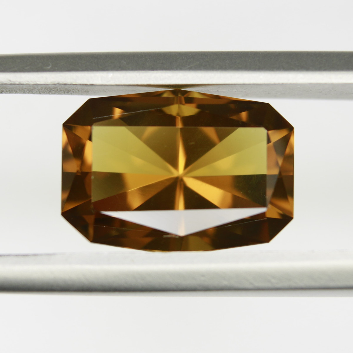 3.97ct Citrine - alternate view 2
