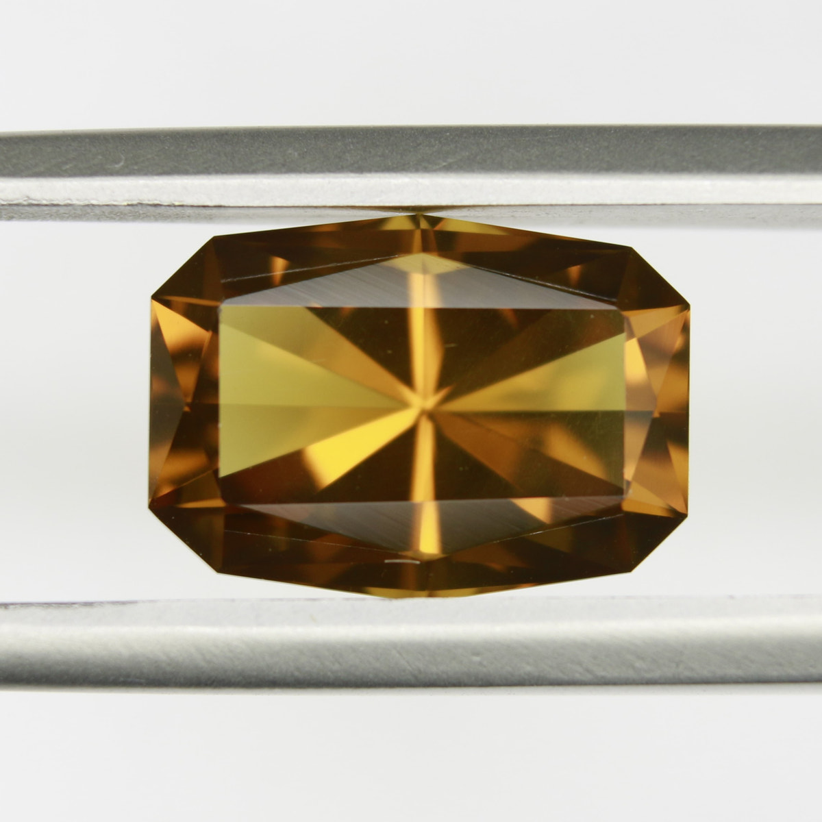 3.97ct Citrine - alternate view 3