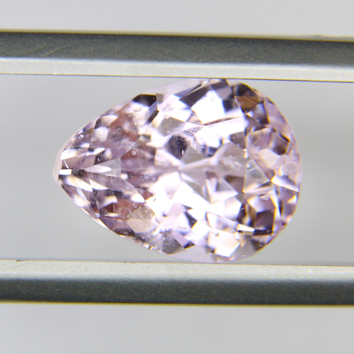 4.09ct Kunzite - alternate view 2