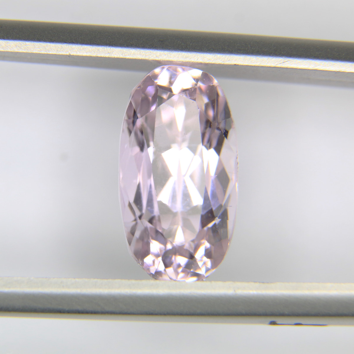 4.21ct Kunzite - alternate view 3