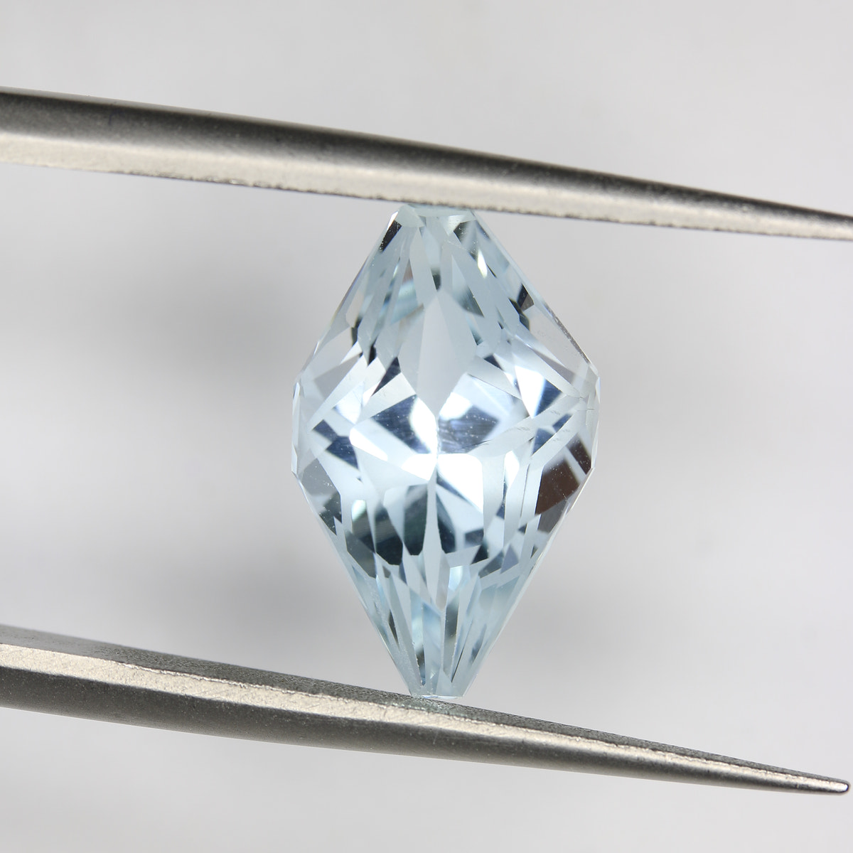 4.65ct Topaz Sky blue - alternate view 2