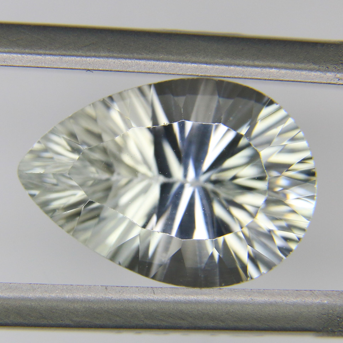 4.74ct Topaz White - alternate view 2