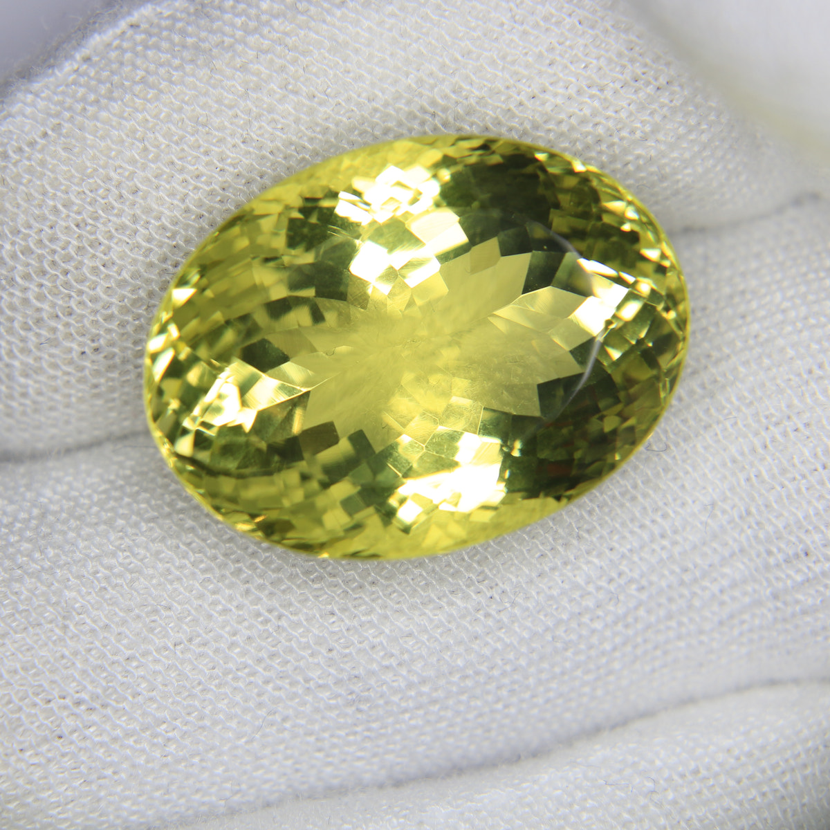 40.76ct Quartz Lemon