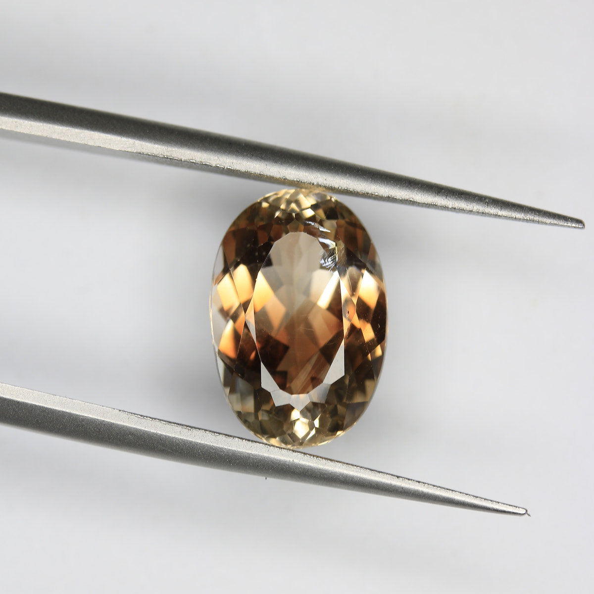 5.70ct Topaz Madeira - alternate view 2