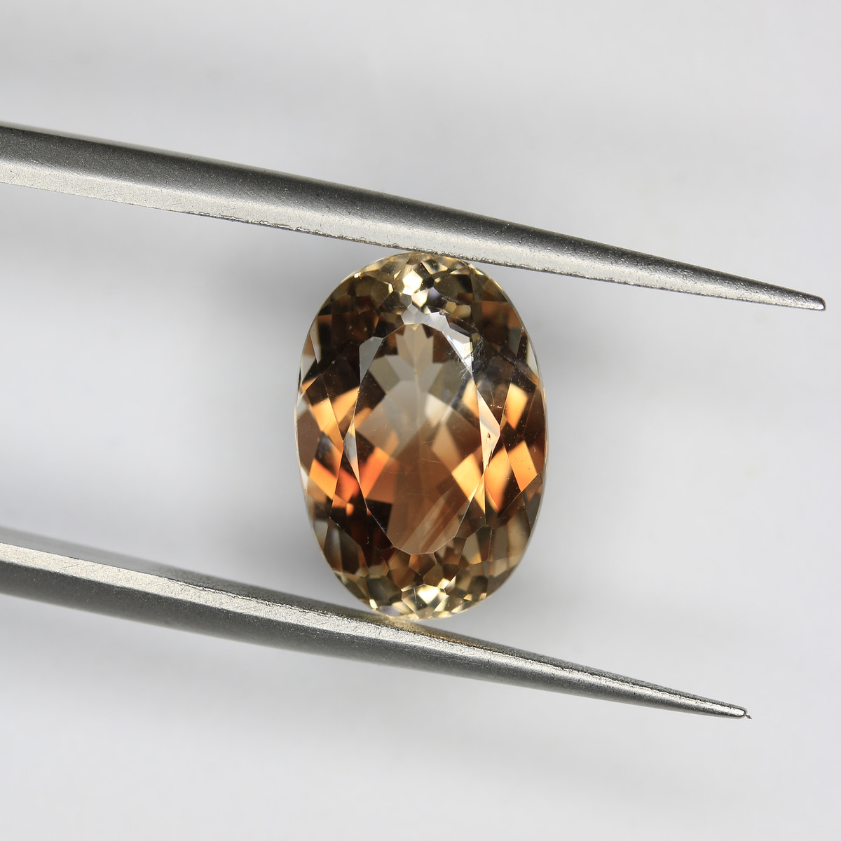 5.70ct Topaz Madeira - alternate view 3