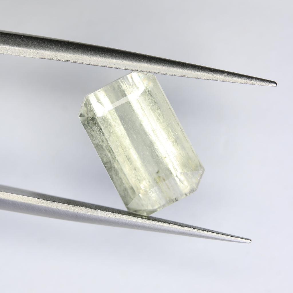 6.05ct Kunzite Green (Hiddenite)